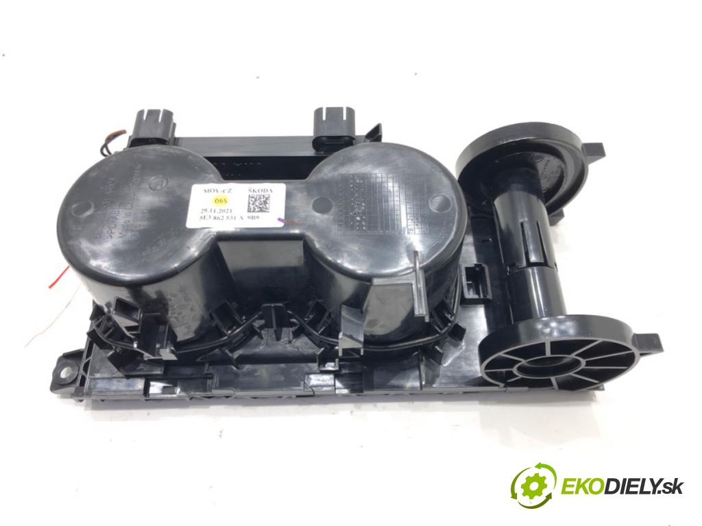 SKODA OCTAVIA IV (NX3, NN3) 2020 - 2022    1.5 TSI 110 kW [150 KM] benzyna 2020 - 2022  Držiak na nápoje 5E3862531A (Úchyty, držiaky na nápoje)