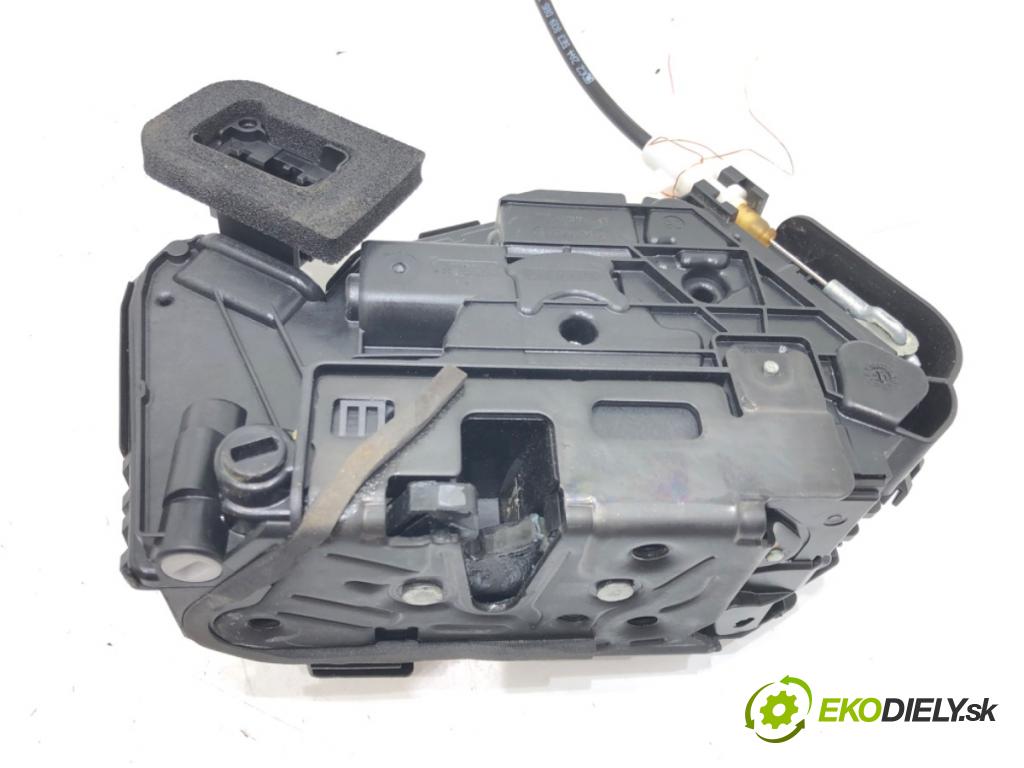 SKODA OCTAVIA IV (NX3, NN3) 2020 - 2022    1.5 TSI 110 kW [150 KM] benzyna 2020 - 2022  zámok dveře levý zadní část 5TA839015K