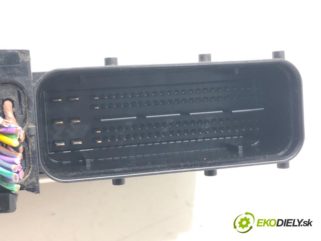 SKODA OCTAVIA IV (NX3, NN3) 2020 - 2022    1.5 TSI 110 kW [150 KM] benzyna 2020 - 2022  riadiaca jednotka Motor 05E907309D (Riadiace jednotky)