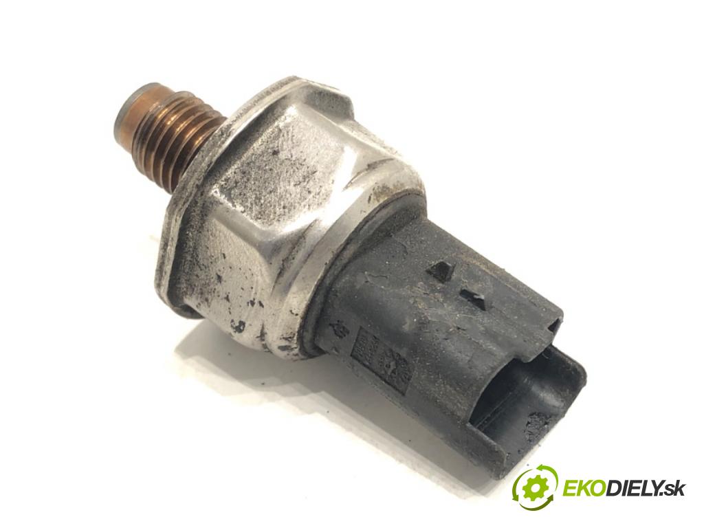 RENAULT MEGANE II (BM0/1_, CM0/1_) 2001 - 2012    1.5 dCi (BM02, BM13, BM2A, CM02, CM13) 74 kW [101 KM] olej napędowy 2003 - 2008  Snímač tlaku paliva  (Snímače)