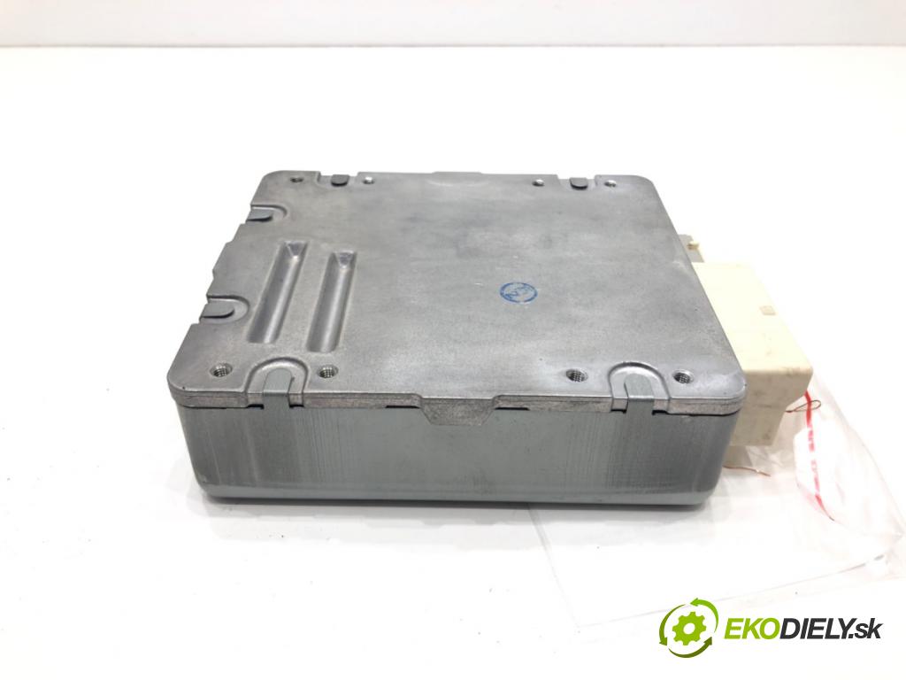 TOYOTA AURIS (_E15_) 2006 - 2012    1.4 D-4D (NDE150_) 66 kW [90 KM] olej napędowy 2007 - 2012  Modul servočerpadlo 89650-02390 (Ostatné)