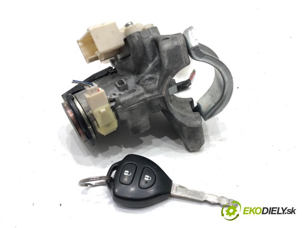 TOYOTA AURIS (_E15_) 2006 - 2012    1.4 D-4D (NDE150_) 66 kW [90 KM] olej napędowy 2007 - 2012  spinačka N0502638/639 (Spínacie skrinky a kľúče)