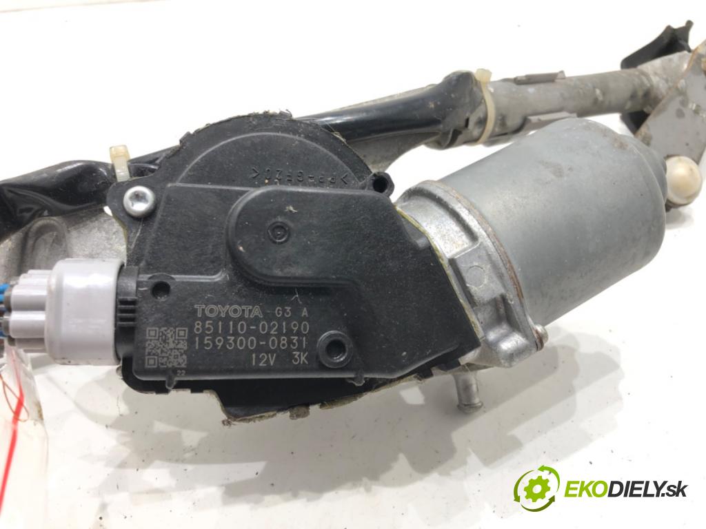 TOYOTA AURIS (_E15_) 2006 - 2012    1.4 D-4D (NDE150_) 66 kW [90 KM] olej napędowy 2007 - 2012  Mechanizmus stieračov predný 85110-02190 (Motorčeky stieračov predné)