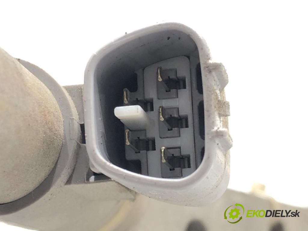 TOYOTA AURIS (_E15_) 2006 - 2012    1.4 D-4D (NDE150_) 66 kW [90 KM] olej napędowy 2007 - 2012  Mechanizmus stieračov predný 85110-02190 (Motorčeky stieračov predné)