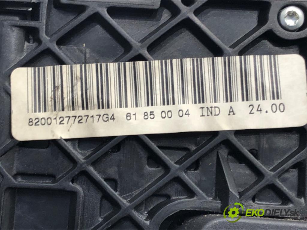 RENAULT SCÉNIC II (JM0/1_) 2003 - 2010    1.6 (JM0C, JM0J, JM1B) 83 kW [113 KM] benzyna 2003 - 2006  Prepínač kombinovaný 8200127727 (Prepínače, spínače, tlačidlá a ovládače kúrenia)