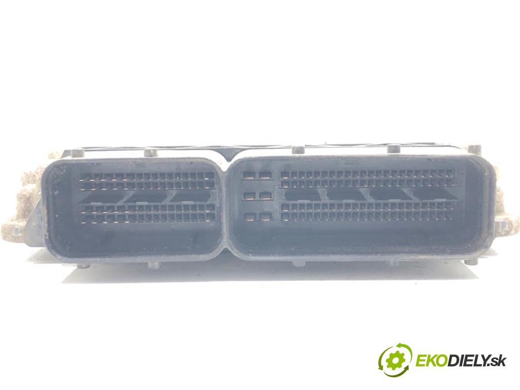 OPEL VECTRA C (Z02) 2002 - 2009    1.9 CDTI (F69) 110 kW [150 KM] olej napędowy 2004 - 2008  riadiaca jednotka Motor 0281011915 (Riadiace jednotky)