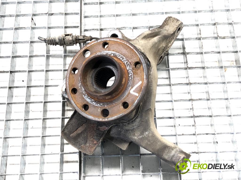 OPEL SIGNUM liftback 2003 92 kW 2.2 DTI (F48) 2172 náboj ľavy predný 