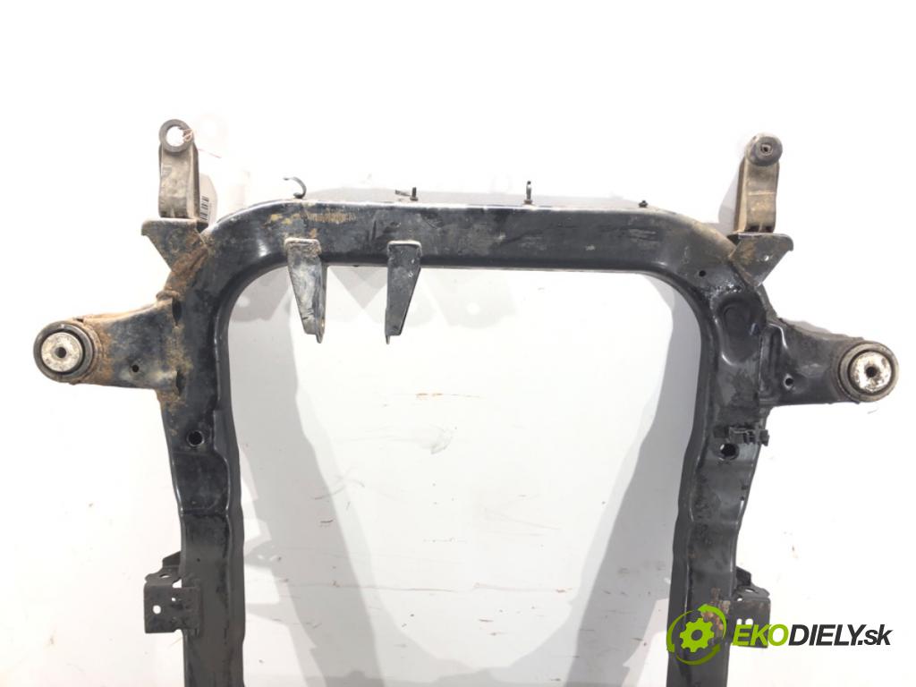 OPEL SIGNUM liftback (Z03) 2003 - 2008    2.2 DTI (F48) 92 kW [125 KM] olej napędowy 2003 - 2004  výztuha pod motor  (Výztuhy přední)