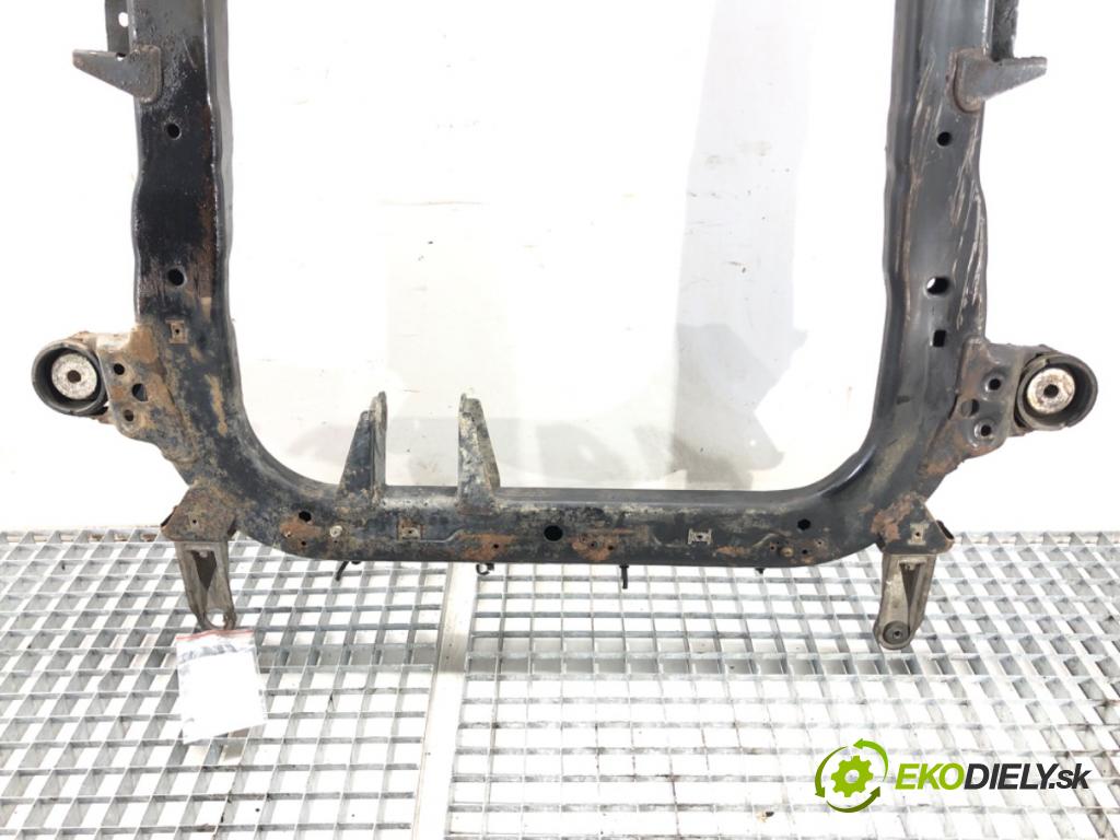 OPEL SIGNUM liftback (Z03) 2003 - 2008    2.2 DTI (F48) 92 kW [125 KM] olej napędowy 2003 - 2004  výztuha pod motor  (Výztuhy přední)