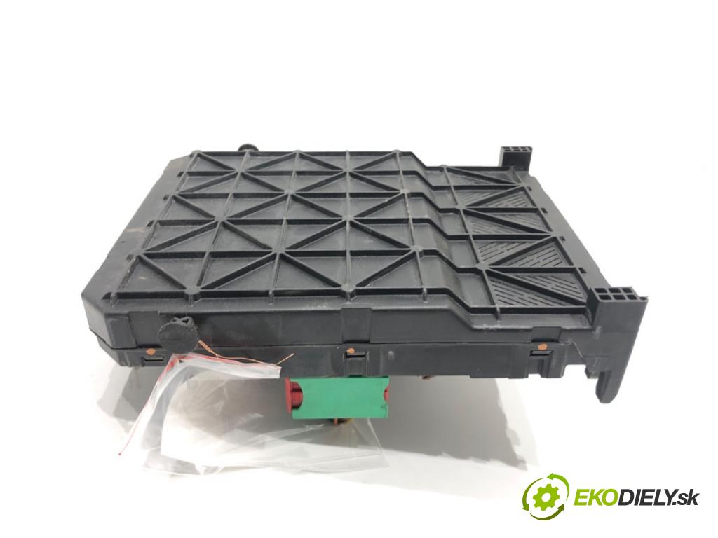 CITROEN C3 I (FC_, FN_) 2002 - 2022    1.1 i 44 kW [60 KM] benzyna 2002 - 2022  modul BSI 9652474580 (Pojistkové skříňky)