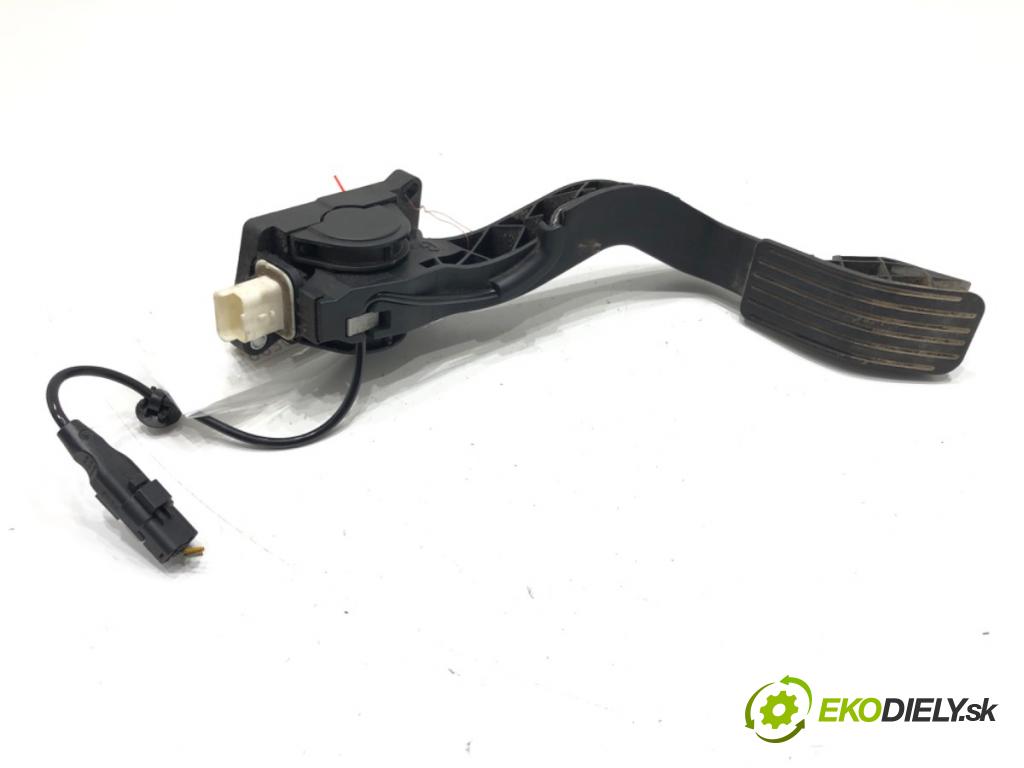 CITROEN C4 I (LC_) 2004 - 2014    2.0 16V 100 kW [136 KM] benzyna 2004 - 2007  Potenciometer plynu  (Pedále)