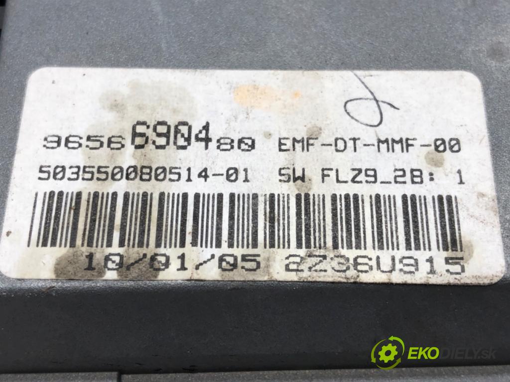 CITROEN C4 I (LC_) 2004 - 2014    2.0 16V 100 kW [136 KM] benzyna 2004 - 2007  Dislpej 9656690480 (Prístrojové dosky, displeje)