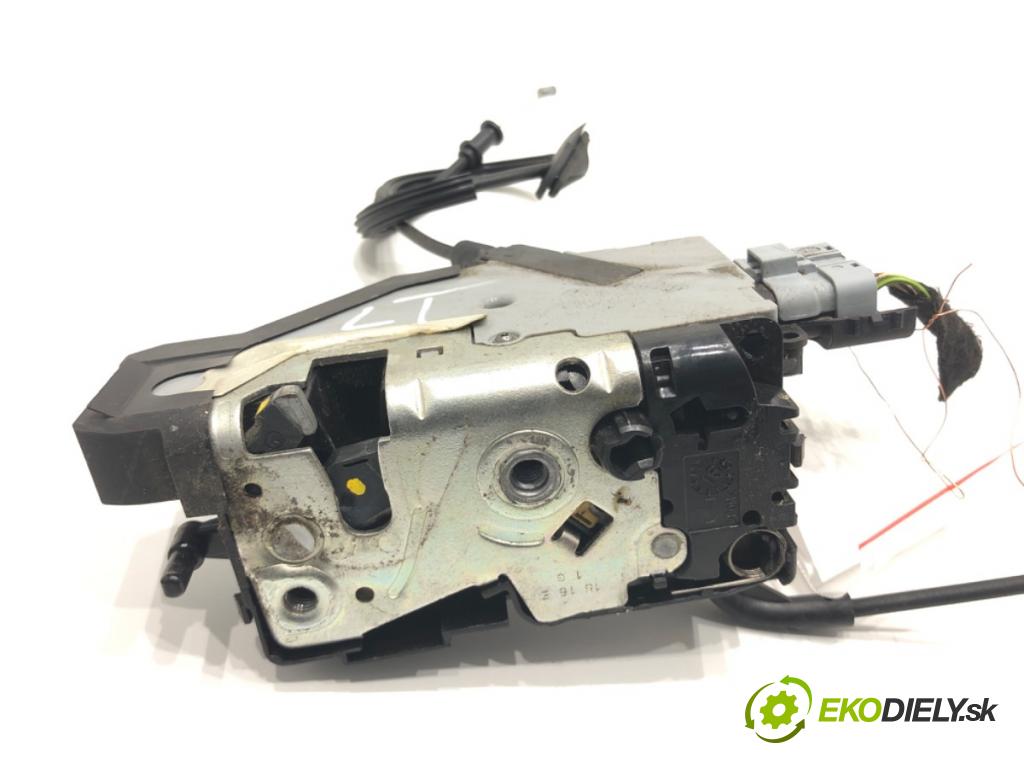 DS DS 5 (KF_) 2015 - 2018    1.6 THP 210 155 kW [210 KM] benzyna 2015 - 2018  zámok dveře levý zadní část 9804271480