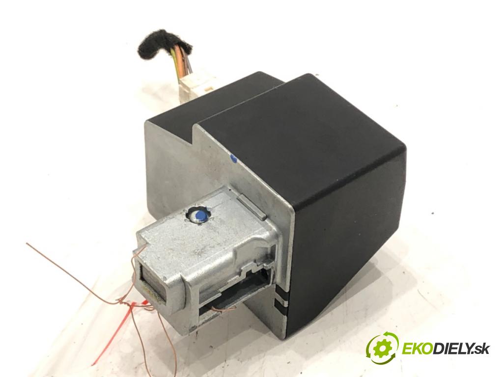 DS DS 5 (KF_) 2015 - 2018    1.6 THP 210 155 kW [210 KM] benzyna 2015 - 2018  blokáda volantu 9815905380 (Ostatné)