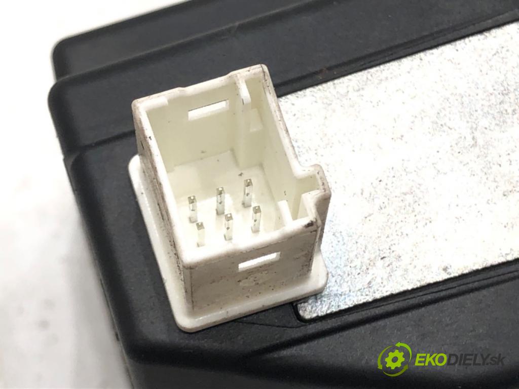 DS DS 5 (KF_) 2015 - 2018    1.6 THP 210 155 kW [210 KM] benzyna 2015 - 2018  blokáda volantu 9815905380 (Ostatné)