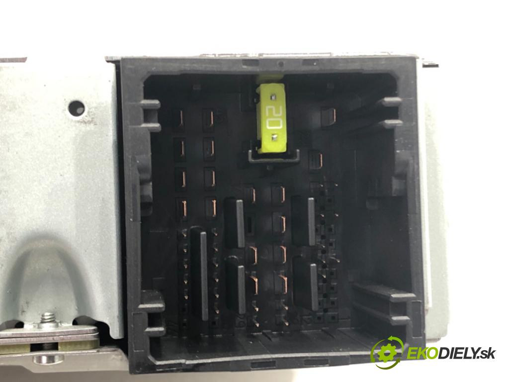 DS DS 5 (KF_) 2015 - 2018    1.6 THP 210 155 kW [210 KM] benzyna 2015 - 2018  CZYTNIK navigace 9817441880 (Ostatní)