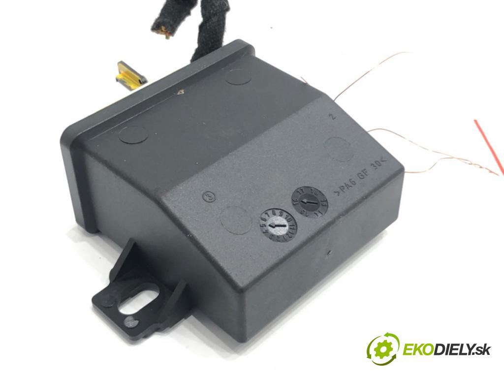 DS DS 5 (KF_) 2015 - 2018    1.6 THP 210 155 kW [210 KM] benzyna 2015 - 2018  Modul svetiel 9812755280 (Ostatné)