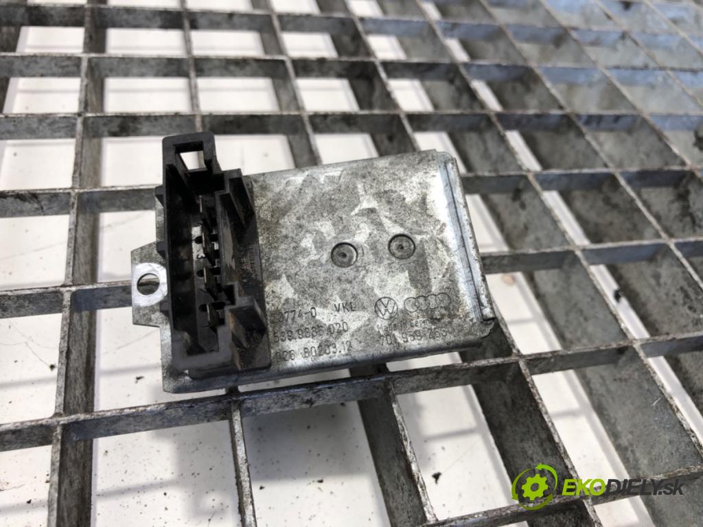 VW TRANSPORTER IV Autobus (70B, 70C, 7DB, 7DK, 70J, 70K, 7DC, 7 1990 - 2004    2.4 D 57 kW [78 KM] olej napędowy 1990 - 1998  Odpor, rezistor kúrenia vzduchu  (Odpory (rezistory) kúrenia)