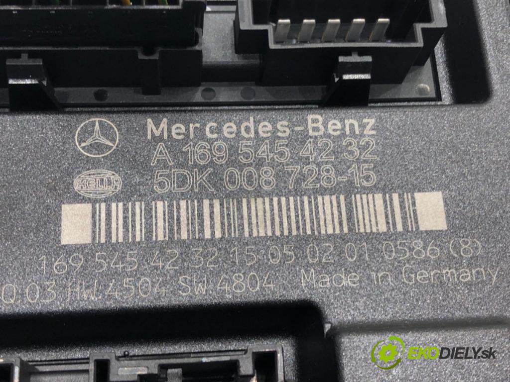 MERCEDES-BENZ KLASA A (W169) 2004 - 2012    A 180 CDI (169.007, 169.307) 80 kW [109 KM] olej napędowy 2004 - 2012  modul BSI A1695454232 (Pojistkové skříňky)