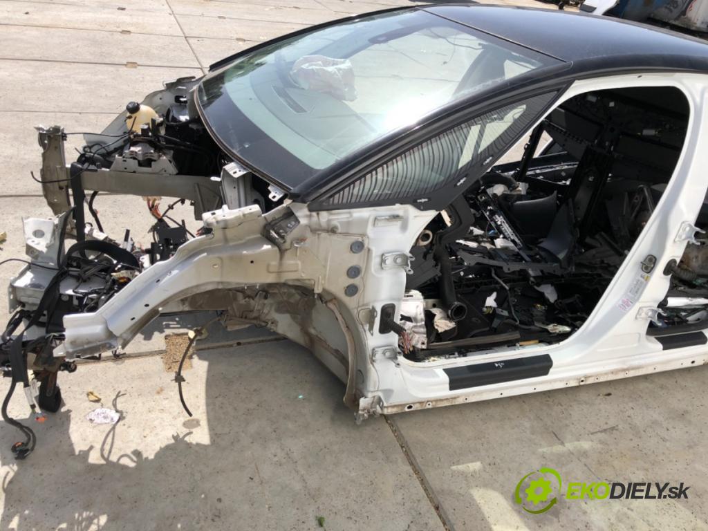 DS DS 5 (KF_) 2015 - 2018    1.6 THP 210 155 kW [210 KM] benzyna 2015 - 2018  KAROSERIA ČTVRŤÁK levá strana pravá prahy střecha PANORÁMA