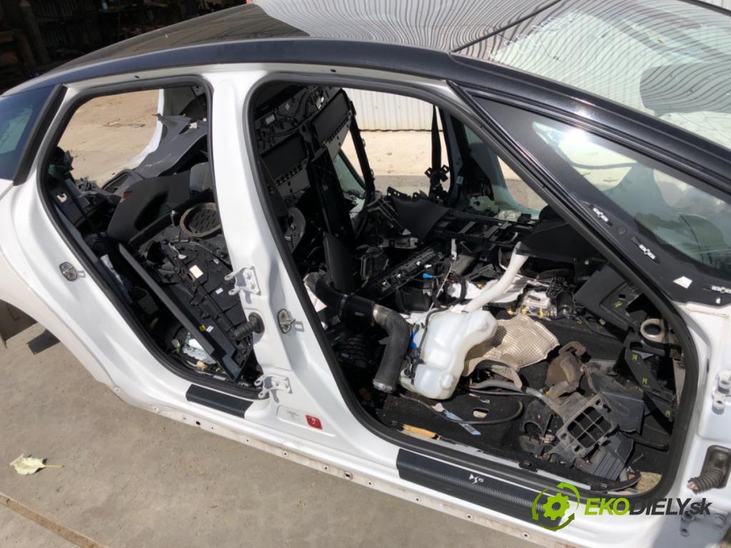 DS DS 5 (KF_) 2015 - 2018    1.6 THP 210 155 kW [210 KM] benzyna 2015 - 2018  KAROSERIA ČTVRŤÁK levá strana pravá prahy střecha PANORÁMA