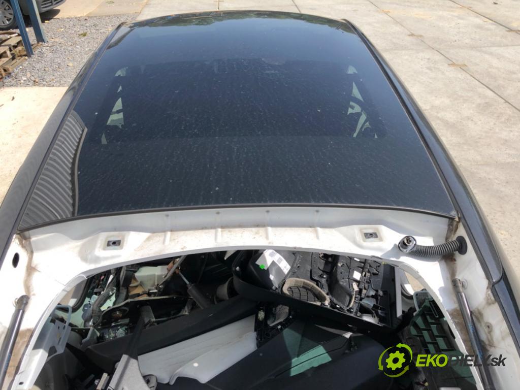 DS DS 5 (KF_) 2015 - 2018    1.6 THP 210 155 kW [210 KM] benzyna 2015 - 2018  KAROSERIA ČTVRŤÁK levá strana pravá prahy střecha PANORÁMA