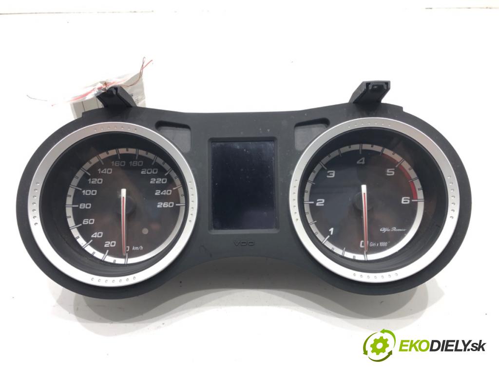 ALFA ROMEO 159 (939_) 2005 - 2012    1.9 JTDM 8V (939AXE1B, 939BXE1B, 939BXH1B) 85 kW [115 KM] olej napędowy 2005 - 2011  Prístrojovka 156081484 (Prístrojové dosky, displeje)