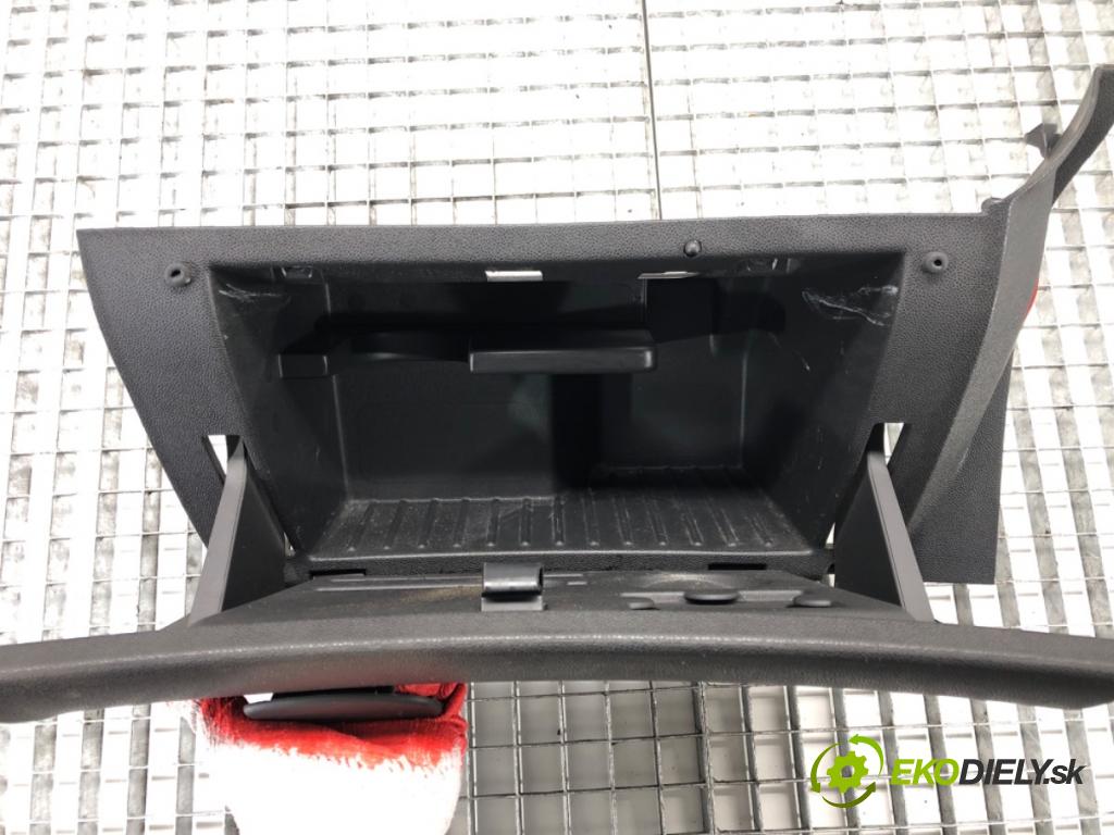 OPEL CORSA D (S07) 2006 - 2014    1.3 CDTI (L08, L68) 55 kW [75 KM] olej napędowy 2006 - 2014  Priehradka, kastlík spolujazdca  (Priehradky, kastlíky)