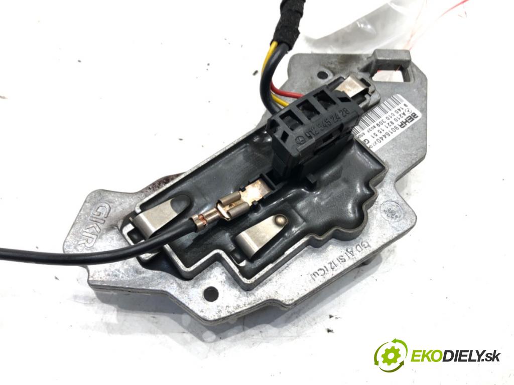 MERCEDES-BENZ KLASA E (W210) 1995 - 2003    E 300 D (210.020) 100 kW [136 KM] olej napędowy 1995 - 1997  Odpor, rezistor kúrenia vzduchu 2108211551 (Odpory (rezistory) kúrenia)