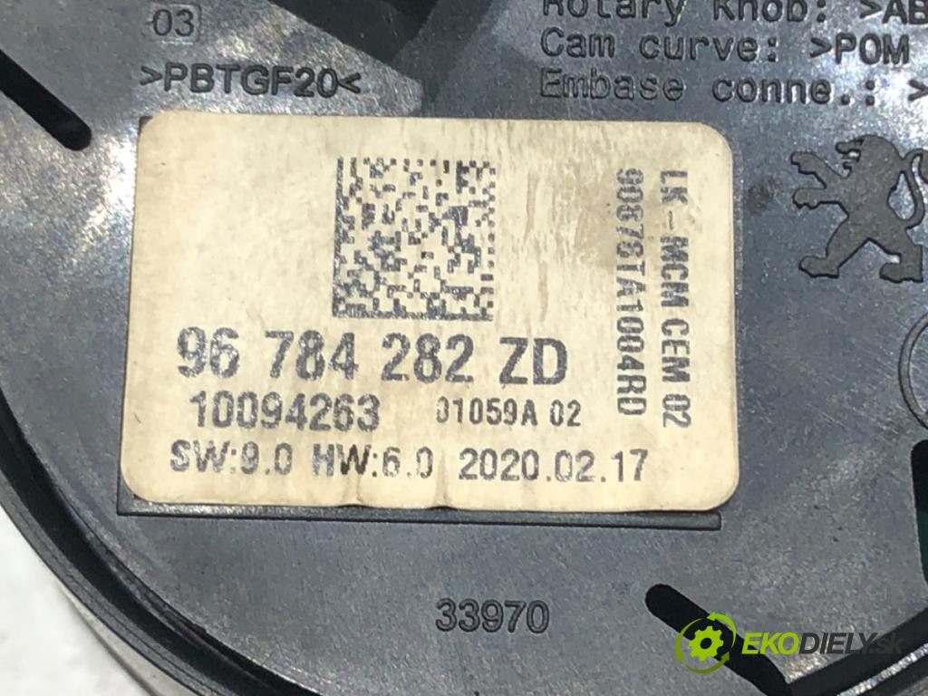 PEUGEOT PARTNER Nadwozie pełne/minivan (K9) 2018 - 2022    1.5 BlueHDi 100 75 kW [102 KM] olej napędowy 2019 - 2022  přepínač MODE JAZDY 96784282ZD