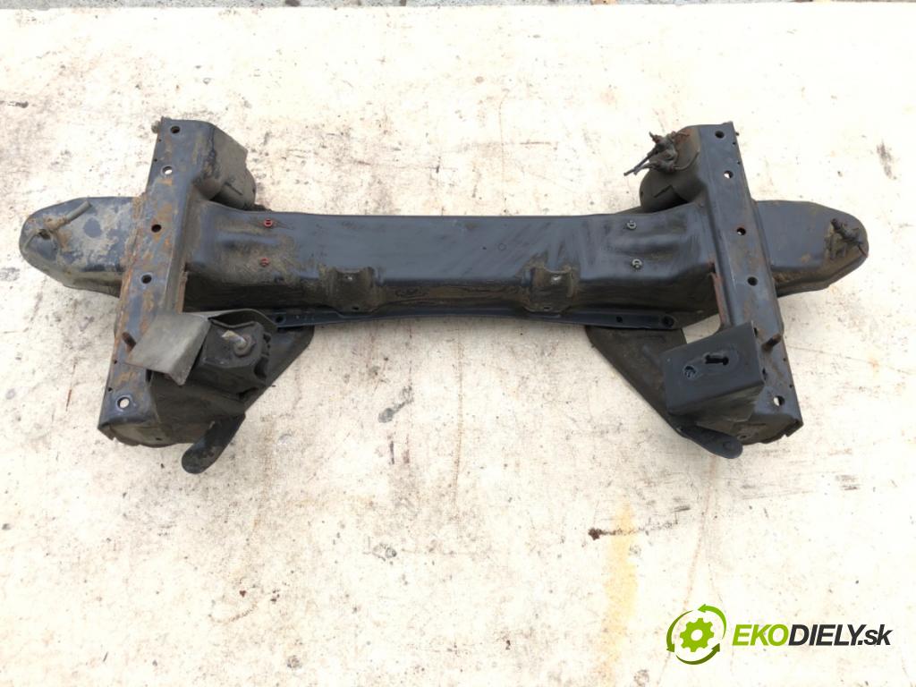 MERCEDES-BENZ SPRINTER 2-t Autobus (B901, B902) 1995 - 2006    208 CDI 60 kW [82 KM] olej napędowy 2000 - 2006  výztuha pod motor  (Výztuhy přední)