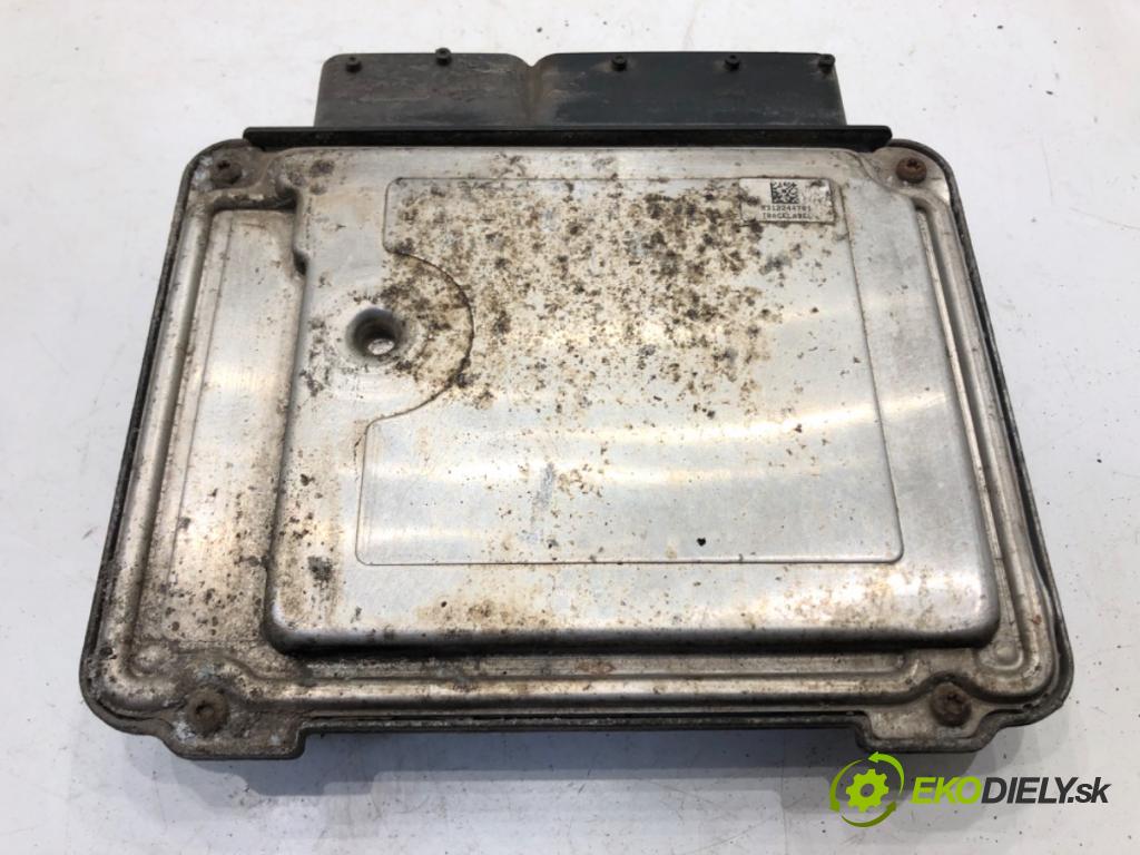 OPEL VECTRA C Kombi (Z02) 2003 - 2009    1.9 CDTI (F35) 110 kW [150 KM] olej napędowy 2004 - 2008  riadiaca jednotka Motor 55205632 (Riadiace jednotky)