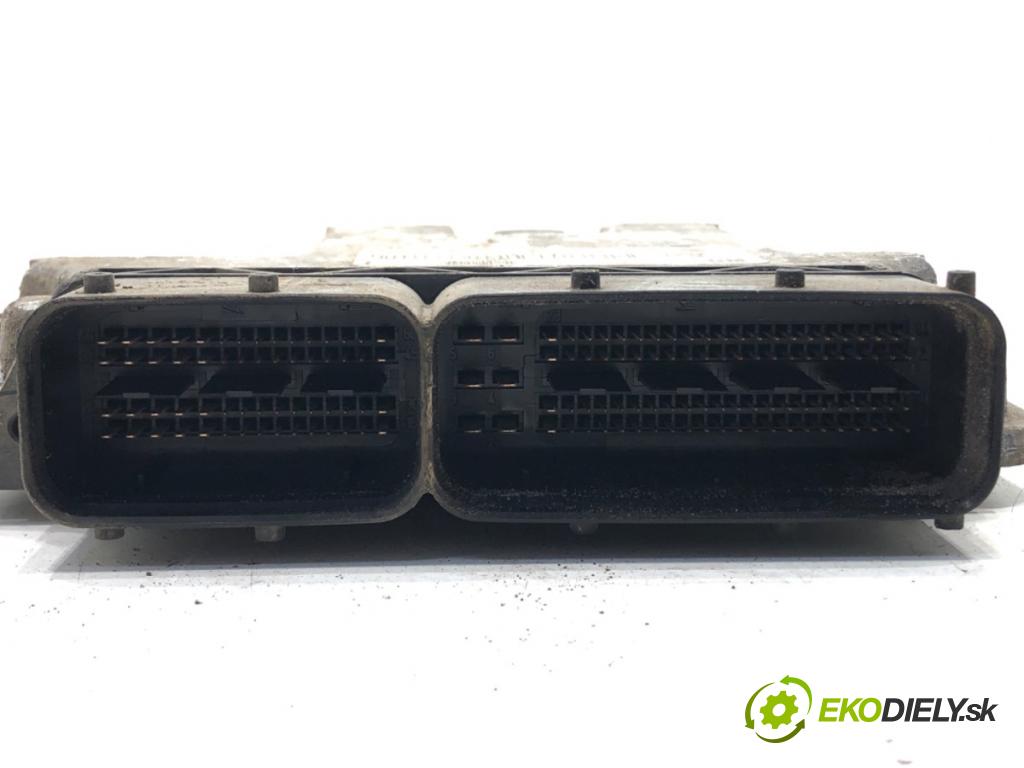 OPEL VECTRA C Kombi (Z02) 2003 - 2009    1.9 CDTI (F35) 110 kW [150 KM] olej napędowy 2004 - 2008  riadiaca jednotka Motor 55205632 (Riadiace jednotky)