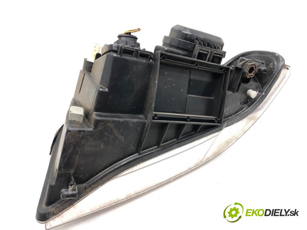 AUDI A4 B5 (8D2) 1994 - 2001    1.8 T 110 kW [150 KM] benzyna 1995 - 2000  Svetlomet pravy predný TYC 20-A005