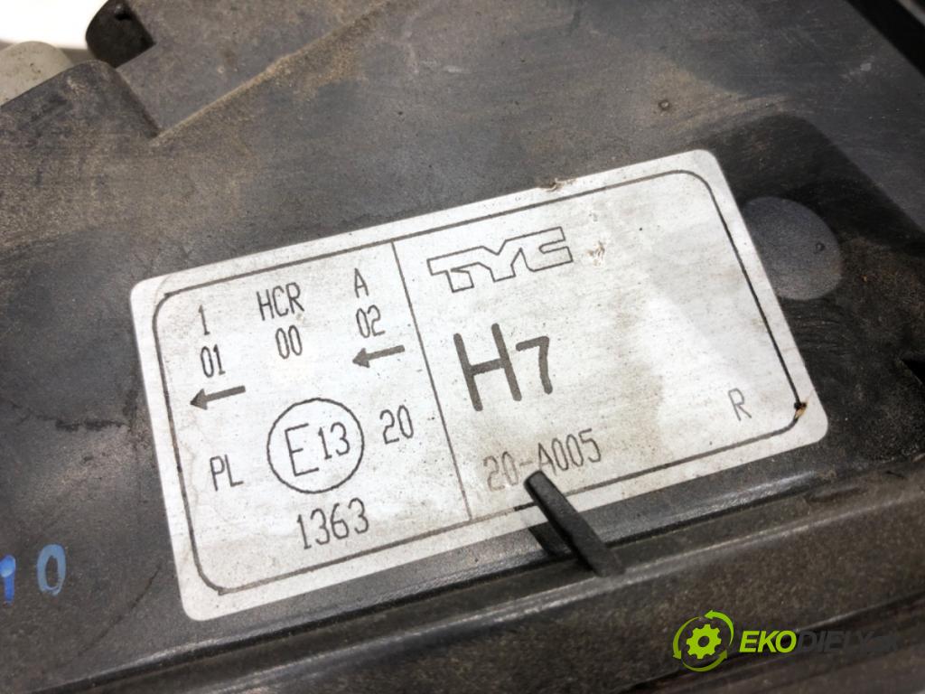 AUDI A4 B5 (8D2) 1994 - 2001    1.8 T 110 kW [150 KM] benzyna 1995 - 2000  Svetlomet pravy predný TYC 20-A005