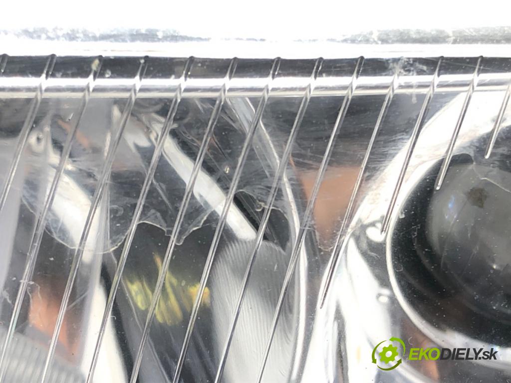 AUDI A4 B5 (8D2) 1994 - 2001    1.8 T 110 kW [150 KM] benzyna 1995 - 2000  Svetlomet ľavy predný TYC 20-A006