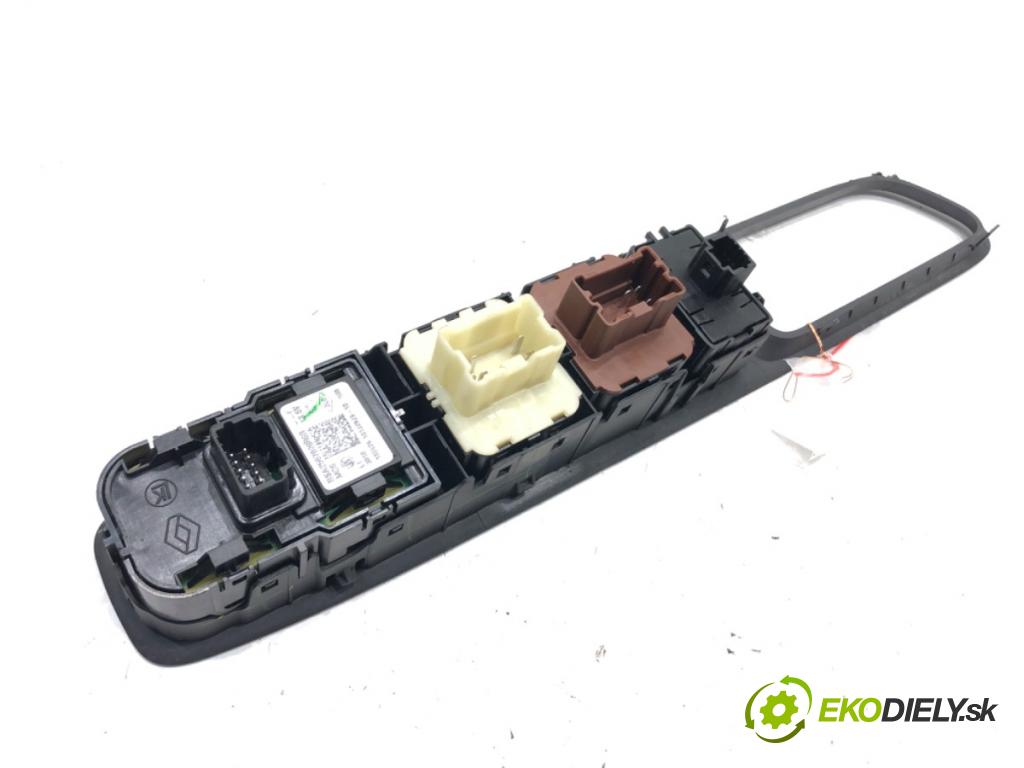 RENAULT CLIO IV (BH_) 2012 - 2022    1.2 16V 54 kW [73 KM] benzyna 2012 - 2022  Prepínač okien 255702886R (Prepínače, spínače, tlačidlá a ovládače kúrenia)