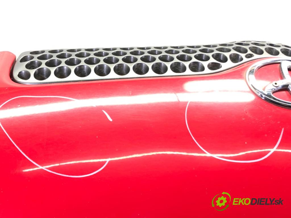 TOYOTA YARIS (_P1_) 1999 - 2005    1.0 (SCP10_) 50 kW [68 KM] benzyna 1999 - 2005  kapota  (Kapoty)