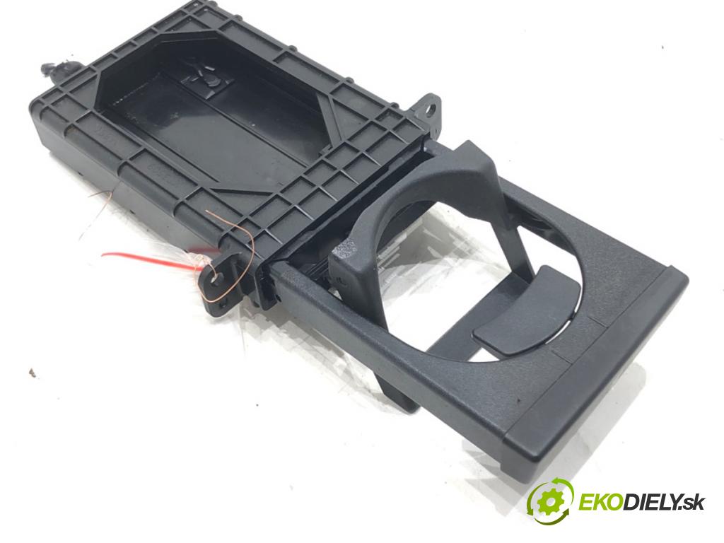 TOYOTA AVENSIS Kombi (_T25_) 2003 - 2008    2.0 D-4D (CDT250_) 85 kW [116 KM] olej napędowy 2003 - 2008  Držiak na nápoje  (Úchyty, držiaky na nápoje)