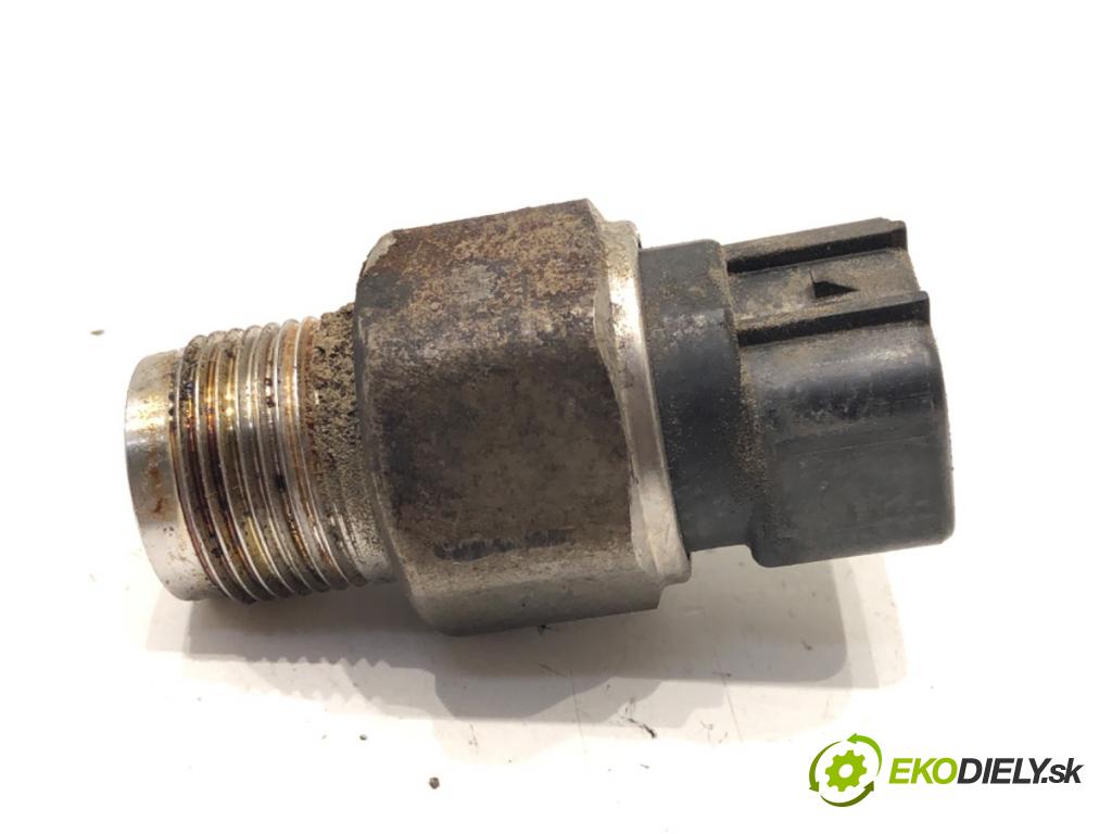 TOYOTA AVENSIS Kombi (_T25_) 2003 - 2008    2.0 D-4D (CDT250_) 85 kW [116 KM] olej napędowy 2003 - 2008  Snímač tlaku paliva 98458-60010 (Snímače)