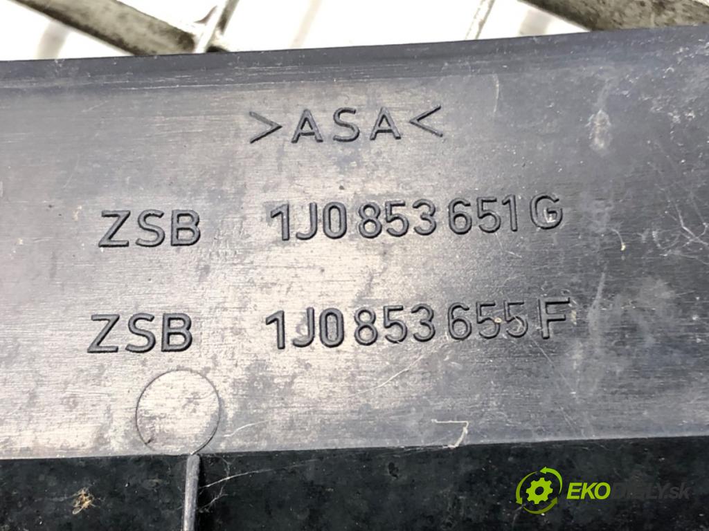 VW GOLF IV (1J1) 1997 - 2008    1.6 74 kW [100 KM] benzyna 1997 - 2004  mřížka maska 1J0853651G (Mřížky (masky) chladičů)