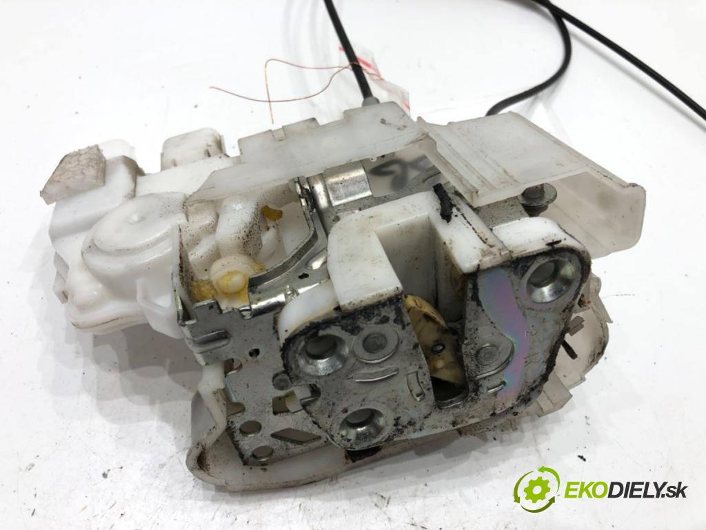SUBARU LEGACY IV (BL) 2003 - 2015    2.0 D AWD (BLD) 110 kW [150 KM] olej napędowy 2008 - 2009  zámok dveře pravý přední část