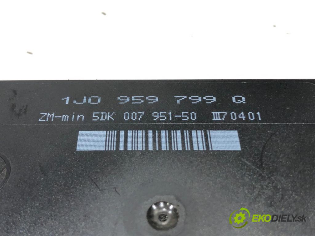 VW GOLF IV (1J1) 1997 - 2008    1.4 16V 55 kW [75 KM] benzyna 1997 - 2004  Modul komfortu 1J0959799Q (Moduly komfortu)