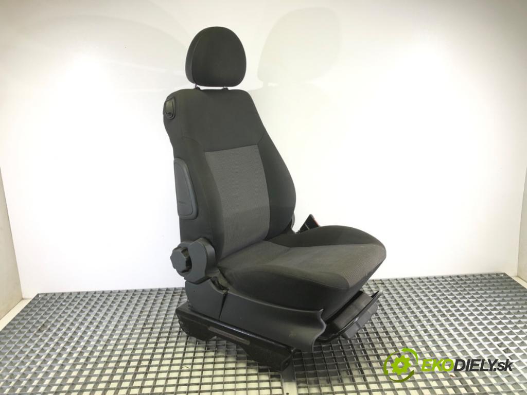 OPEL MERIVA A nadwozie wielkoprzestrzenne (MPV) (X03) 2003 - 2010    1.7 CDTI (E75) 74 kW [100 KM] olej napędowy 2003 - 2010  Sedadlo pravy predný