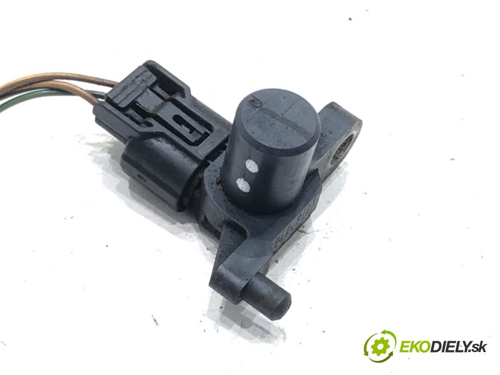 HONDA CIVIC VII sedan (ES, ET) 2000 - 2006    1.7 (ES1) 88 kW [120 KM] benzyna 2000 - 2005  snímač pozice vačkového hřídele J5T23992 (Snímače polohy kliky, vačky)