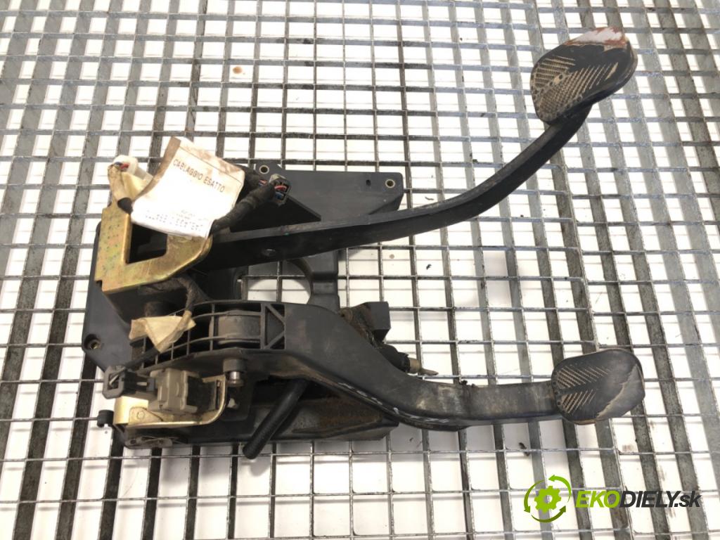 CITROEN JUMPER Autobus (244, Z_) 2002 - 2022    2.2 HDi 74 kW [101 KM] olej napędowy 2002 - 2022  PEDÁL:  (Pedále)