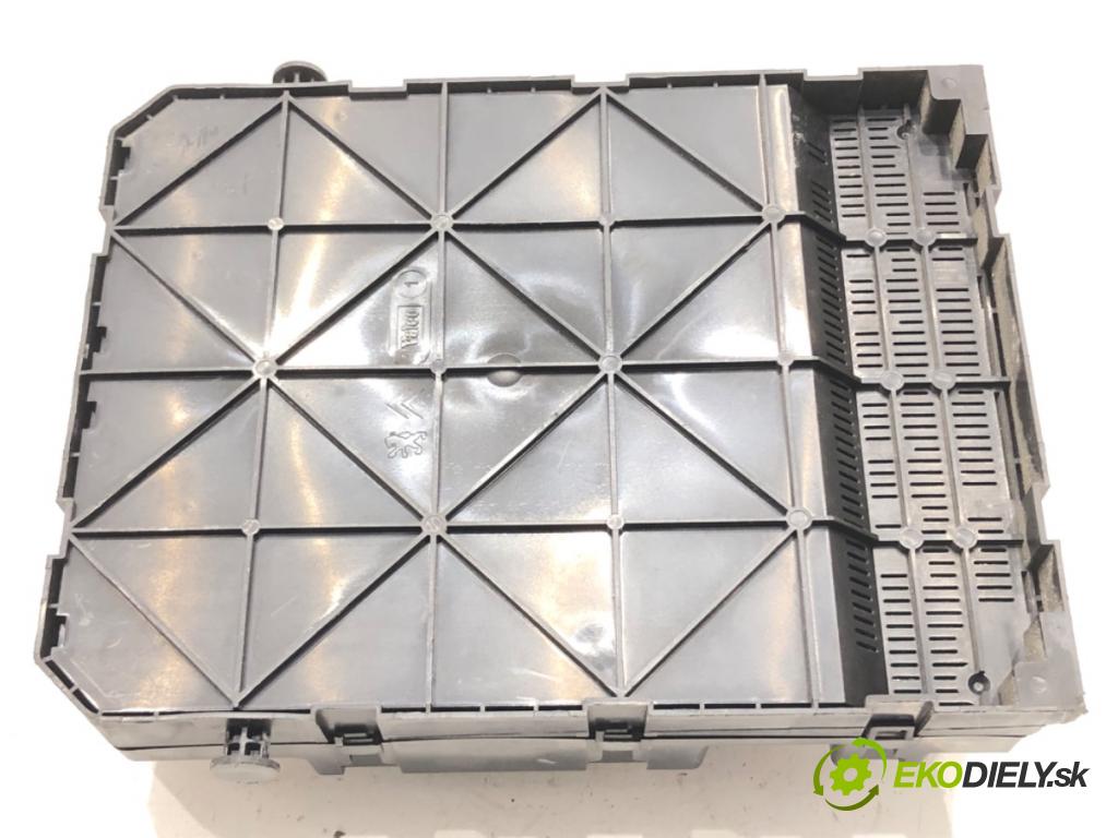 CITROEN C2 (JM_) 2003 - 2017    1.4 HDi 50 kW [68 KM] olej napędowy 2003 - 2009  Modul BSI 9664156780 (Poistkové skrinky)