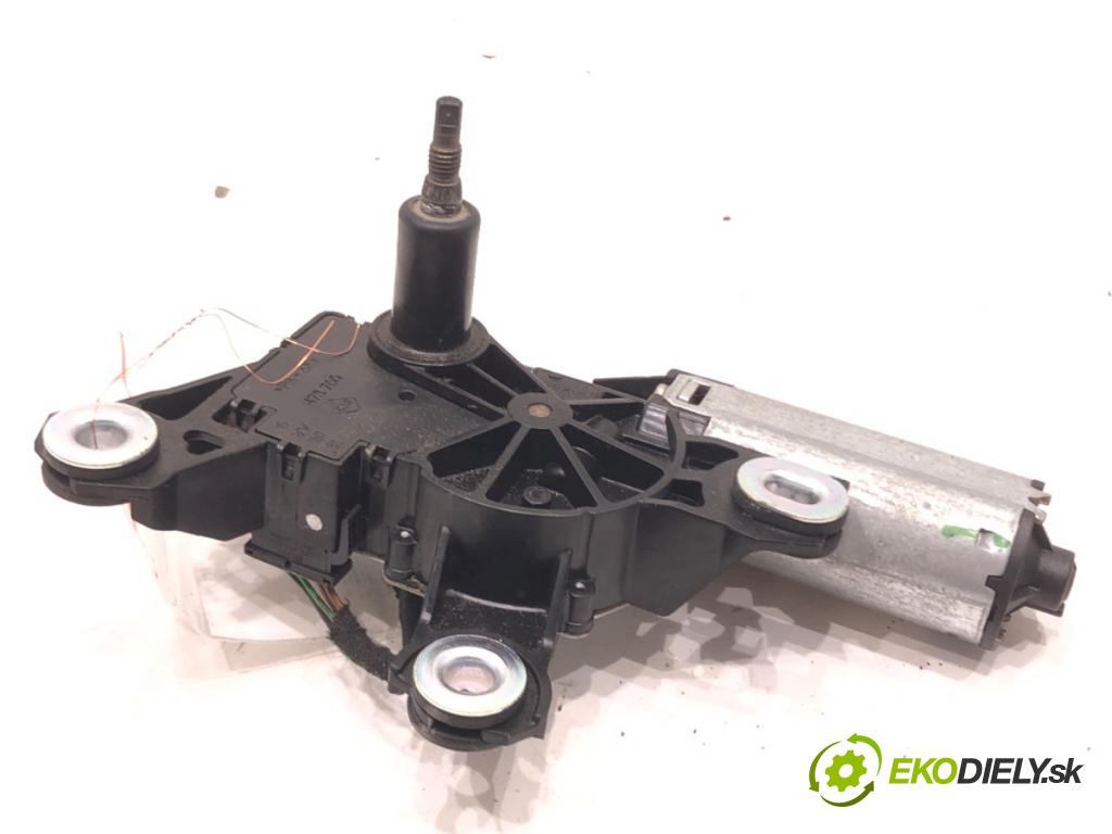 AUDI A3 (8L1) 1996 - 2006    1.6 74 kW [101 KM] benzyna 1996 - 2003  Motor stieračov zad 404430B