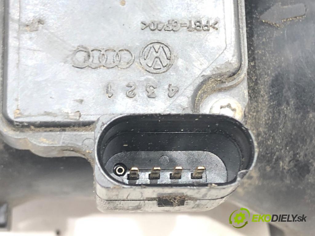 AUDI A3 (8L1) 1996 - 2006    1.6 74 kW [101 KM] benzyna 1996 - 2003  Váha vzduchu 06A906461B (Váhy vzduchu)