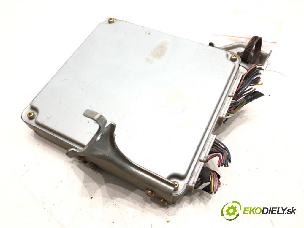 TOYOTA AVENSIS VERSO (_M2_) 2001 - 2011    2.0 D (CLM20_) 85 kW [116 KM] olej napędowy 2001 - 2005  riadiaca jednotka Motor 89661-44300 (Riadiace jednotky)